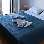 Pap\'S House
